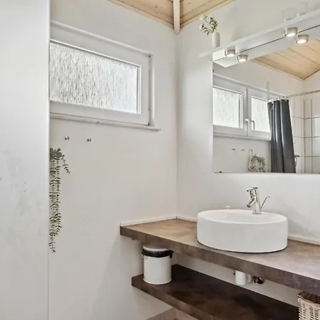 3 Bedroom Lovely In Дом отдыха